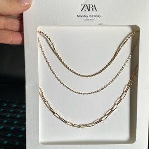 Zara Pack of chains Monday to Friday Collection